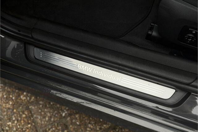 BMW 3-SERIE Touring 330e xDrive | Sportleder | Head-Up | Laserlicht | Comfort Access | Memory