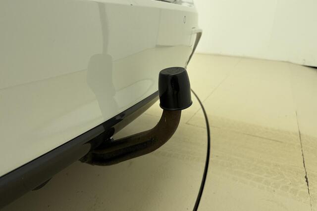 BMW 3-SERIE Touring 318i M Sport Corporate Lease | Panoramadak | Stoelverwarming | M-pakket | Lederen sportstoelen | Cruise control | Led verlichting | Navigatie | Climate control |