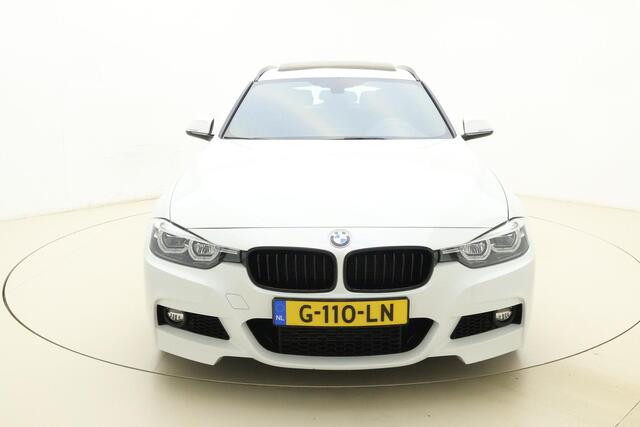 BMW 3-SERIE Touring 318i M Sport Corporate Lease | Panoramadak | Stoelverwarming | M-pakket | Lederen sportstoelen | Cruise control | Led verlichting | Navigatie | Climate control |