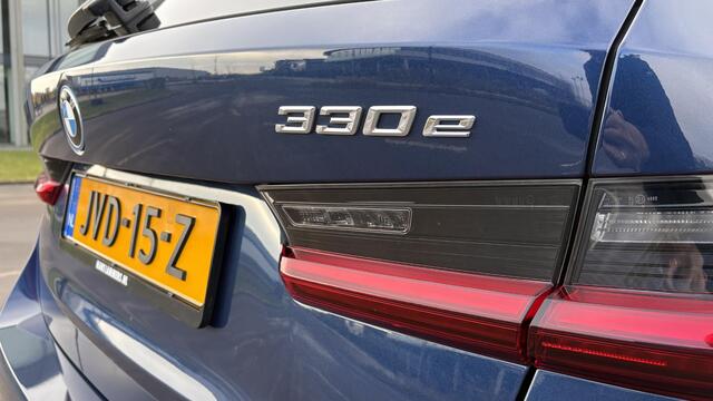 BMW 3-SERIE Touring 330e xDrive High Executive