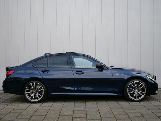 BMW 3-SERIE M340i xDrive High Executive 374 Pk Automaat Navigatie / Apple Carplay / Schuifdak / Stoelverwarming