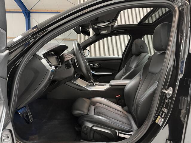 BMW 3-SERIE 330e M Sport Edition - SCHUIFDAK - LASER LAMPEN - STOELVERWARMING - HEAD UP DISPLAY - SFEERVERLICHTING