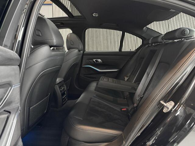 BMW 3-SERIE 330e M Sport Edition - SCHUIFDAK - LASER LAMPEN - STOELVERWARMING - HEAD UP DISPLAY - SFEERVERLICHTING