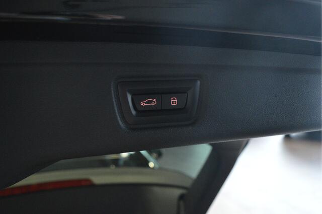 BMW 3-SERIE Touring 320d M-SPORT pano camera led 18 inch 190 pk !!