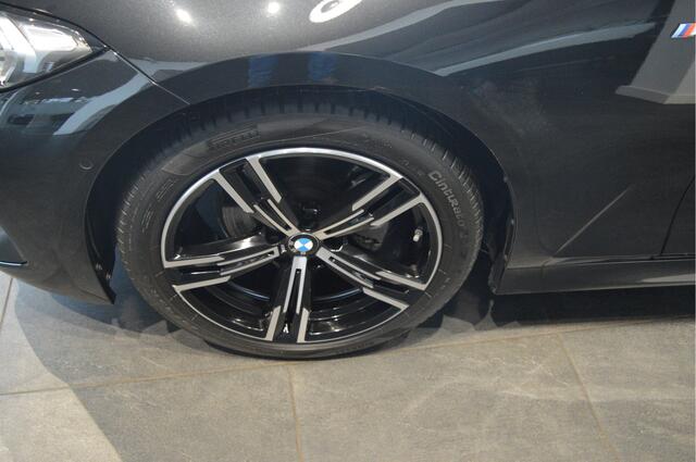 BMW 3-SERIE Touring 320d M-SPORT pano camera led 18 inch 190 pk !!