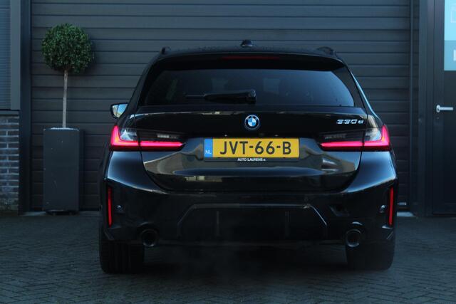 BMW 3-SERIE Touring 330e | Panoramadak | M Schaalstoelen | H+K | HUD | Adaptieve cruise Control | LED | 19 Inch