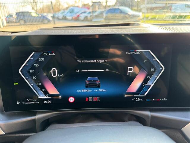 BMW 3-SERIE 318I M-sport Touring G21 Facelift, Widescreen, Carplay, Leder, Trekhaak, Orig NL!