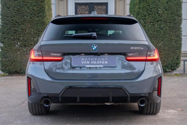 BMW 3-SERIE Touring 330e High Executive TREKHAAK | PANO | 360 CAM | CARBON | DRAVITGRAU | FULL OPTION