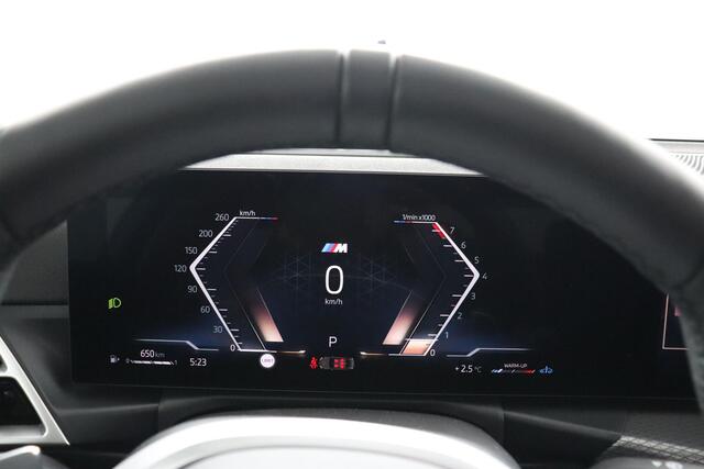 BMW 3-SERIE Sedan 318i M Sportpakket Pro | Trekhaak | Comfort Pack | Innovation Pack | Showroom Selection