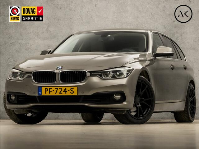 BMW 3-SERIE Touring 318i High Executive Automaat (GROOT NAVI, CLIMATE, LEDER, STOELVERWARMING, SPORTSTOELEN, GETINT GLAS, CRUISE, LED KOPLAMPEN, NIEUWSTAAT)