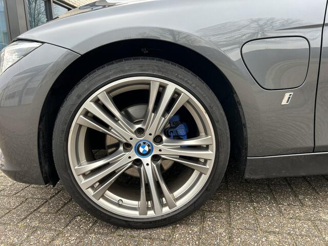 BMW 3-SERIE 330e High Exec. SCHUIFDAK HUD HARMAN/KARDON.