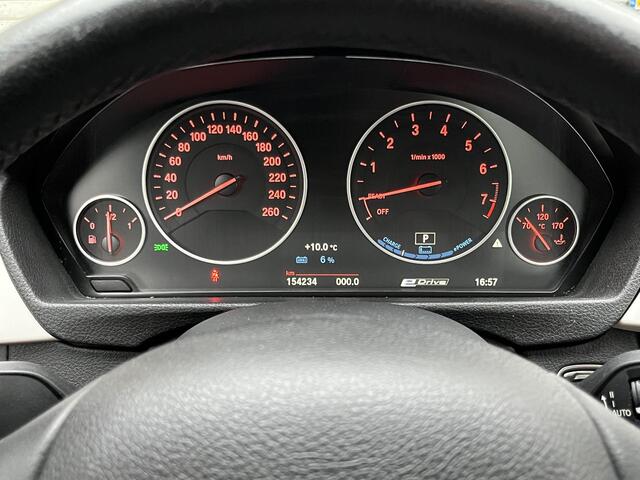 BMW 3-SERIE 330e High Executive | NL Auto/Leder/Clima/Cruise/Navi/Bluetooth/PDC/17"/Stoelverwarming