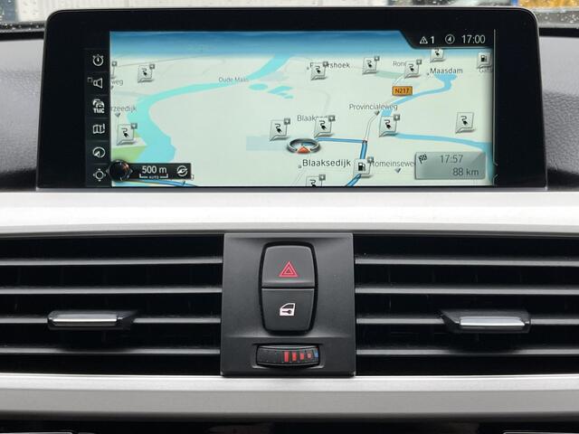 BMW 3-SERIE 330e High Executive | NL Auto/Leder/Clima/Cruise/Navi/Bluetooth/PDC/17"/Stoelverwarming