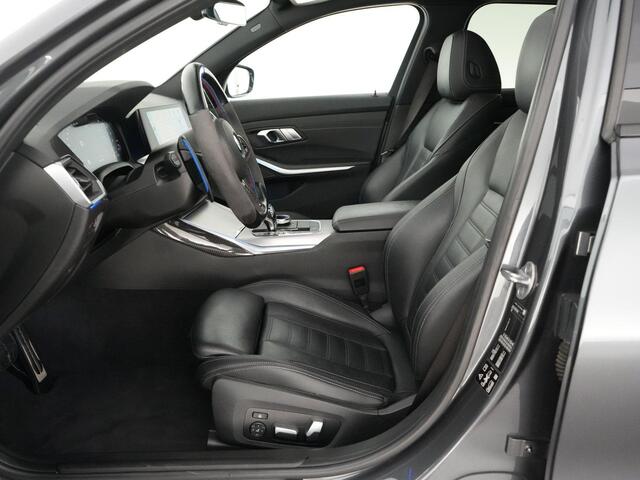 BMW 3-SERIE Touring M340i xDrive High Executive |M-sport|dealer onderhouden|Concaver 19"|carbon splitterset|panoramadak|Harman & Kardon|HUD|memory|360 camera|M-sportstoelen|Apple Carplay|blind spot|