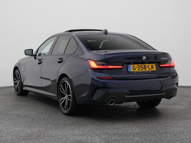 BMW 3-SERIE 330e eDrive Edition M-Sport | LEDER | KEYLESS | STOEL - STUURVERW. | CAMERA