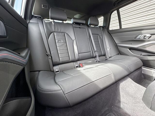 BMW 3-SERIE Touring 330e M Sportpakket / Innovation Pack / Comfort Pack