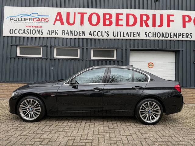 BMW 3-SERIE 318i Luxury Edition