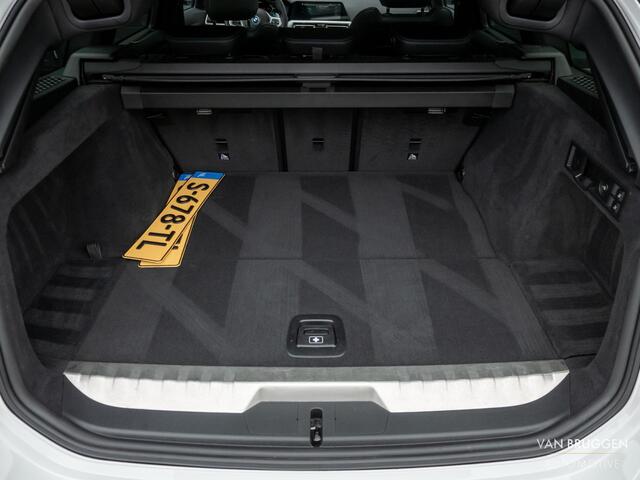 BMW 3-SERIE Touring 330e M-Sport Pano 360 Trekhaak Sfeer E-Stoelen