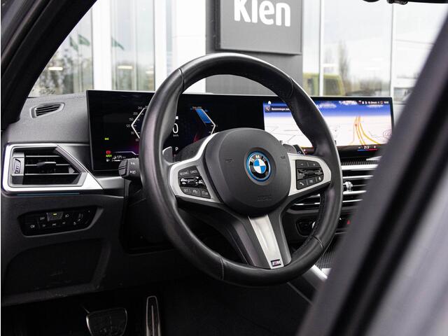 BMW 3-SERIE Touring 330e | Pano-dak | M-sport | Harman/Kardon | ACC |
