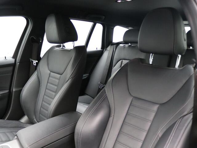 BMW 3-SERIE Touring 320e M Sportpakket | PDC Voor + Achter | 18''