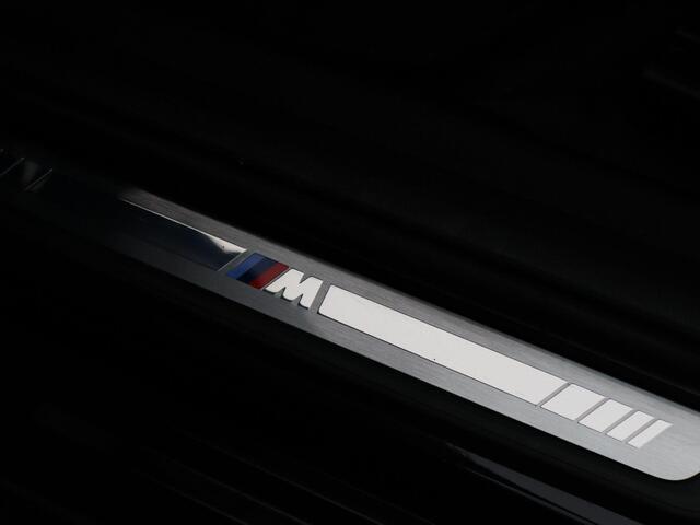 BMW 3-SERIE Touring 320e M Sportpakket | PDC Voor + Achter | 18''