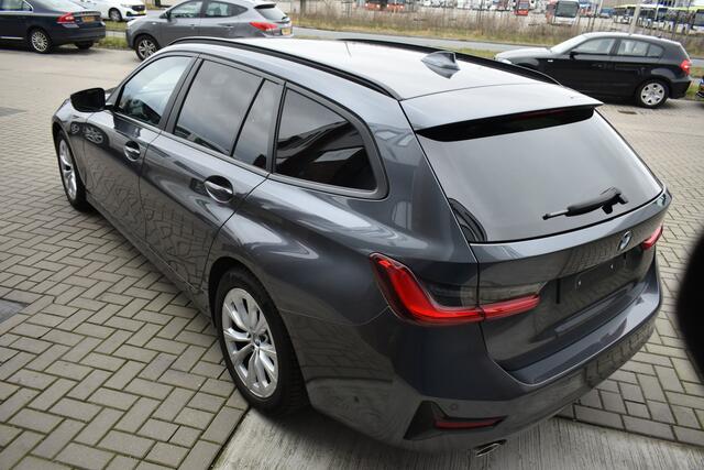 BMW 3-SERIE Touring 318d Executive