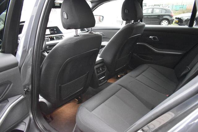 BMW 3-SERIE Touring 318d Executive