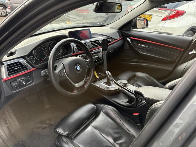 BMW 3-SERIE Touring 340i xDrive M Sport High Executive 326pk | Elek. Trekhaak | Harman Kardon | Leder | Navi | Elek. kofferklep |