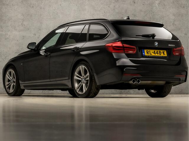 BMW 3-SERIE Touring 320i M Sport High Executive 184Pk Automaat (GROOT NAVI, M PAKKET, CLIMATE, LEDER, STOELVERWARMING, SPORTSTOELEN, GETINT GLAS, SPORT AUTOMAAT, ELEK ACHTERKLEP, NIEUWSTAAT)