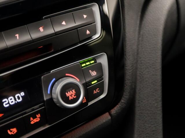 BMW 3-SERIE Touring 320i M Sport High Executive 184Pk Automaat (GROOT NAVI, M PAKKET, CLIMATE, LEDER, STOELVERWARMING, SPORTSTOELEN, GETINT GLAS, SPORT AUTOMAAT, ELEK ACHTERKLEP, NIEUWSTAAT)