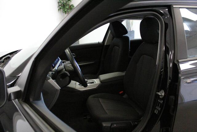 BMW 3-SERIE Touring 316d Executive | NL-AUTO+N.A.P | CLIMA | 2.0L-123PK | LMV | PDC-V/A | CRUISE | E-KLEP | DAB |