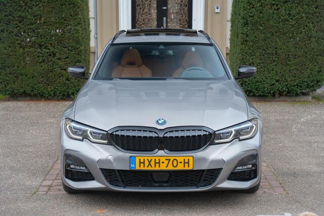 BMW 3-SERIE Touring 330e High Executive TREKHAAK | PANO | KUIPSTOELEN | LASER | ACC | H&K