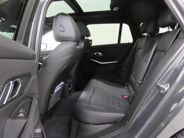 BMW 3-SERIE TOURING 320i HIGH EXECUTIVE EDITION I SPORTLINE I SCHUIFDAK I LEDEREN BEKLEDING I STOELVERWARMING