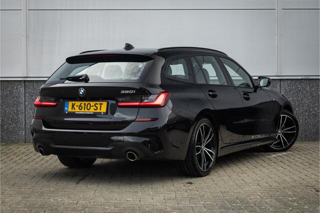 BMW 3-SERIE Touring 320i M Sport High Ex Camera / HiFi / Trekhaak / 19inch /