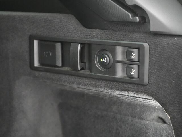 BMW 3-SERIE Touring 320e M Sport FACELIFT MODEL Plug In Hybrid Dealer O.H PHEV | Panodak | Trekhaak af Fabriek | Adaptive Cruise | Alcantara Sportstoelen Memory | Widescreen Navi | Keyless | Sfeerverlichting | Apple Carplay | 18"L.M |