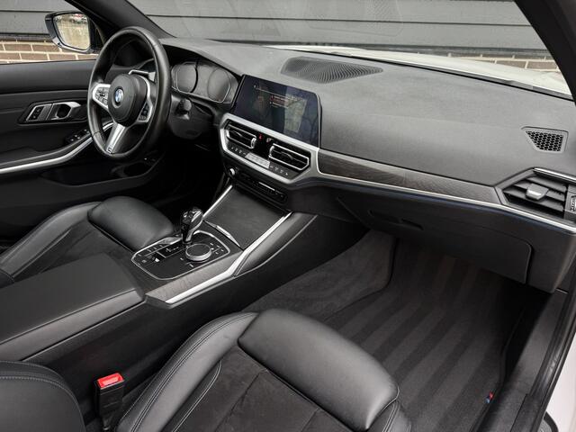 BMW 3-SERIE 330e M Sport 292 pk High Executive Panoramadak, HUD, Keyless