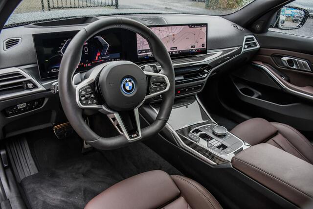 BMW 3-SERIE Touring 330e