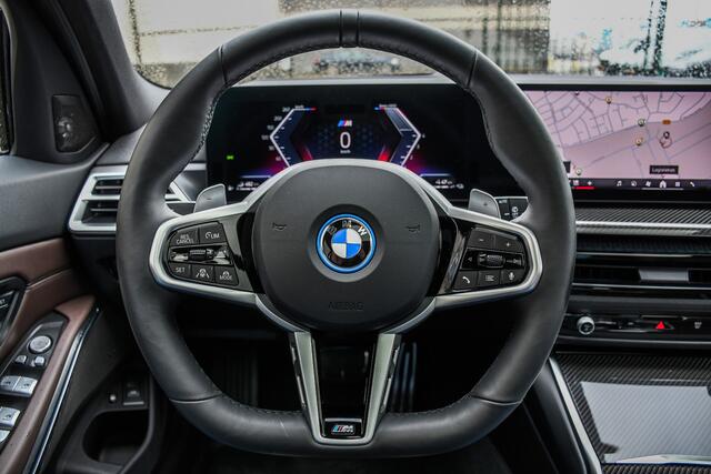 BMW 3-SERIE Touring 330e