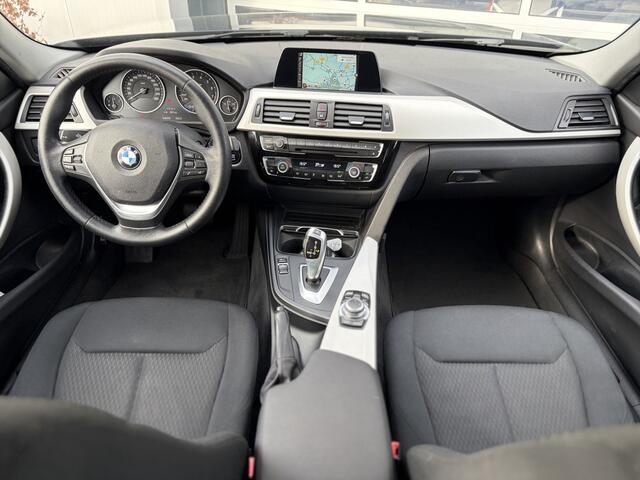 BMW 3-SERIE Touring 318i Executive 136pk | Automaat | Bluetooth | Cruise control | Electronic climate control | LED koplampen | Navigatiesysteem full map | Parkeersensor achter | Dealer onderhouden!