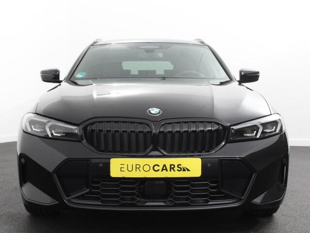 BMW 3-SERIE Touring 330e M-Sport | Digitale Cockpit | Climate control | Stoel verwarming | LED | Sfeer verlichting | Lichtmetalen velgen | Navigatie | Apple carplay/ Android auto | Parkeersensoren