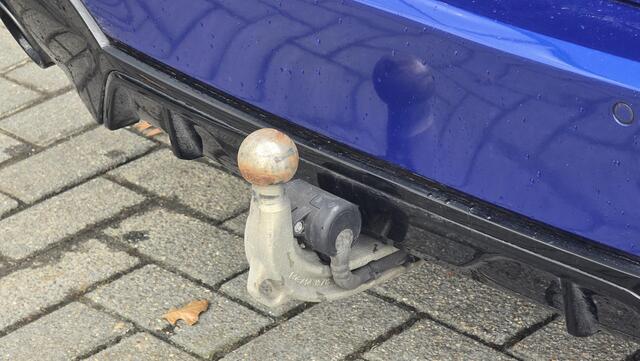 BMW 3-SERIE Touring 330i Executive Edition | NAP | Dealeronderhouden | 360° camera | M-Sport | Trekhaak | Portimao blau