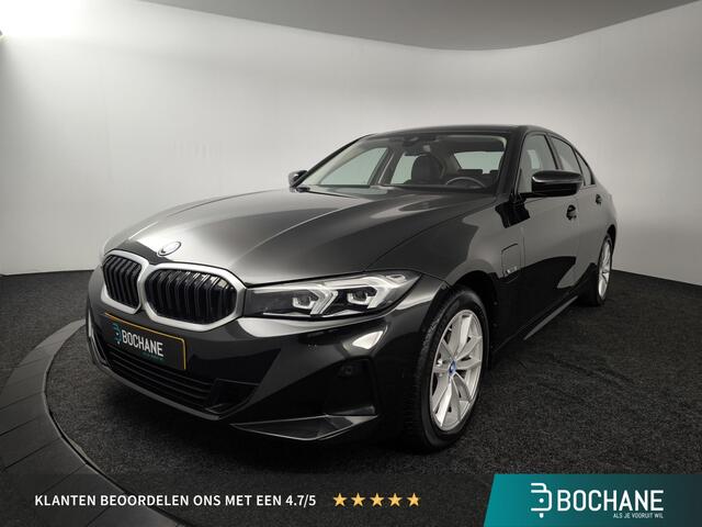 BMW 3-SERIE 320e | Leder | Camera | Parkpilot V+A | Navigatie | LMV | Dealeronderhoud | Hybrid Automaat |