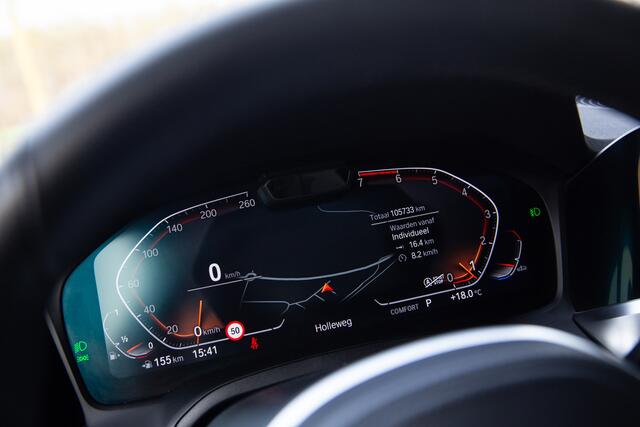 BMW 3-SERIE Touring 330i High Executive M-Sport , Panoramadak, Adap. cruise,