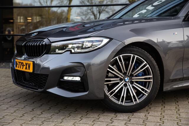 BMW 3-SERIE Touring 330i High Executive M-Sport , Panoramadak, Adap. cruise,