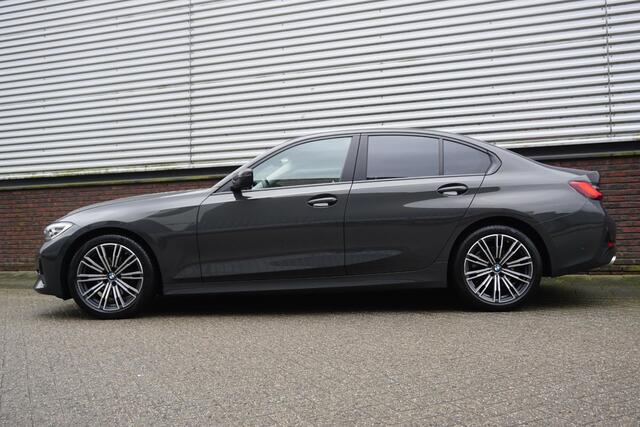BMW 3-SERIE 320i High Exec.Individual/Dealeronderhouden/ Trekhaak wegklapbaar