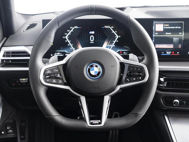 BMW 3-SERIE Touring 330e M Sport Edition | High Executive | M Sportpakket Pro | Innovation Pack | Comfort Pack | Harman Kardon | Elektrisch glazen panoramadak