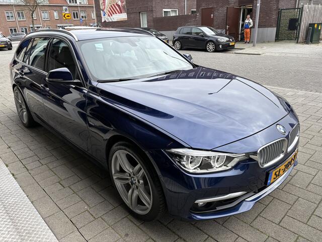 BMW 3-SERIE Touring 320i Edition Luxury Line Purity Executive NL AUTO/FULL OPTIONS/NAP