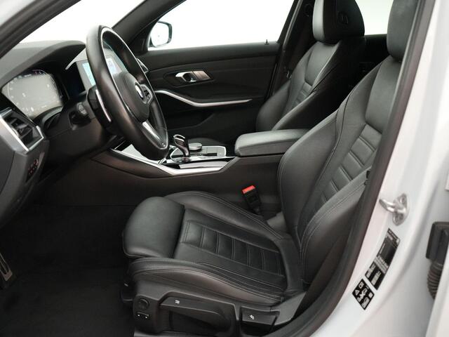 BMW 3-SERIE M340i xDrive Touring 374pk High Executive |Hockenheim Silver|M-sport stoelen|Laser LED|HUD|Apple Carplay|parkeercamera|stoelverwarming|ACC|19" lichtmetalen velgen|
