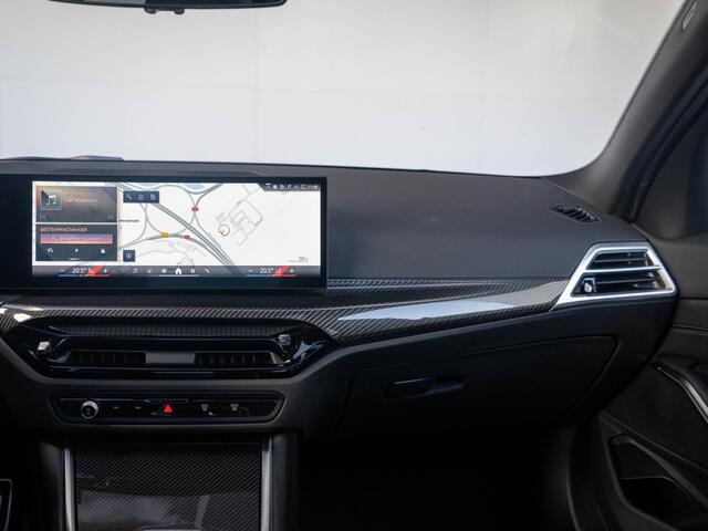 BMW 3-SERIE Sedan 330e | M Sportpakket | Comfort Pack | Comfort Access | Achteruitrijcamera | Schuif-/kanteldak | Stoelverwarming | Trekhaak