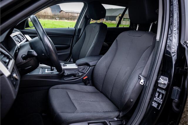 BMW 3-SERIE Touring 318i Camera LED Stoelverwarming